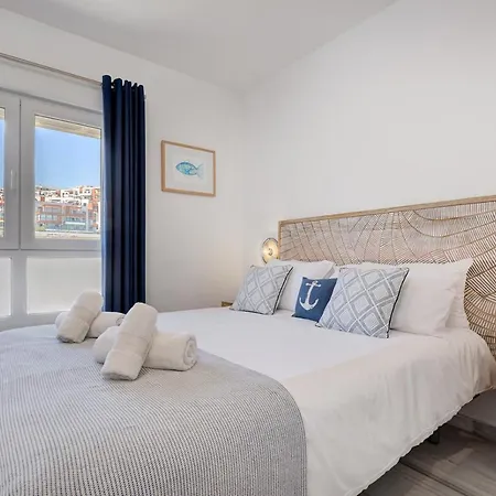 Front Row Penthouse On Carvajal 아파트 푸엔히롤라
