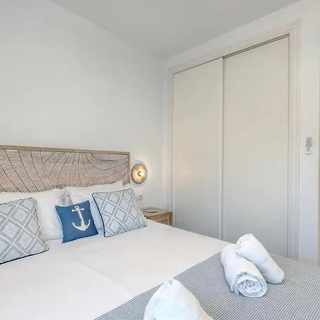 Front Row Penthouse On Carvajal * 푸엔히롤라