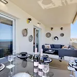 Appartamento Front Row Penthouse On Carvajal *