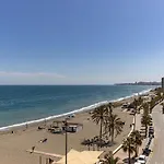 Front Row Penthouse On Carvajal Διαμέρισμα