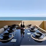 Διαμέρισμα Front Row Penthouse On Carvajal