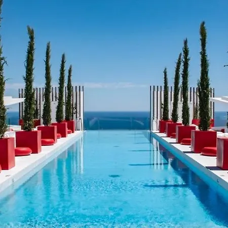 Front Row Penthouse On Carvajal * Fuengirola