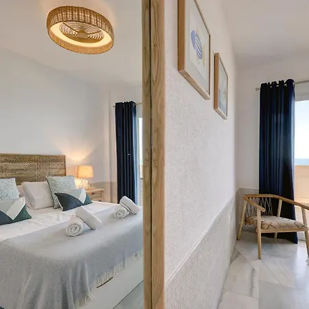 Front Row Penthouse On Carvajal *