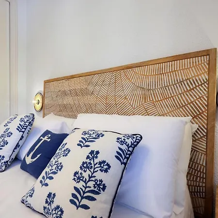 Front Row Penthouse On Carvajal Appartement