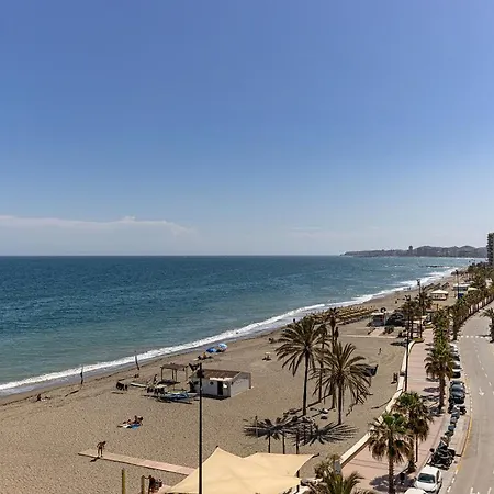 Front Row Penthouse On Carvajal Appartement