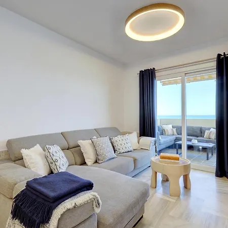 Front Row Penthouse On Carvajal Fuengirola