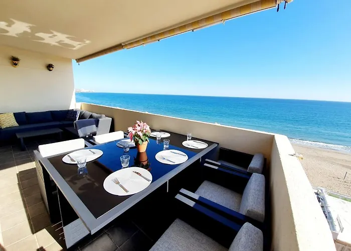 Front Row Penthouse On Carvajal Fuengirola