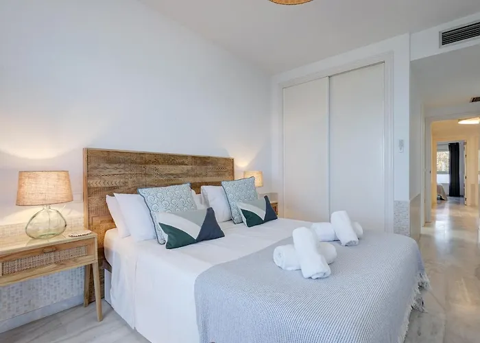 Front Row Penthouse On Carvajal *