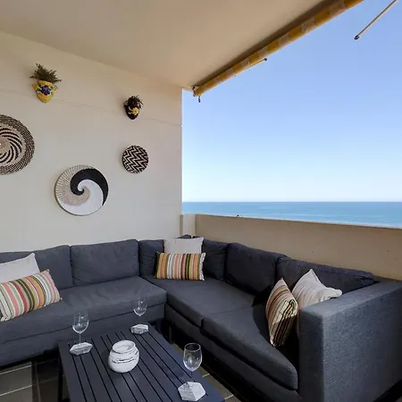 Front Row Penthouse On Carvajal