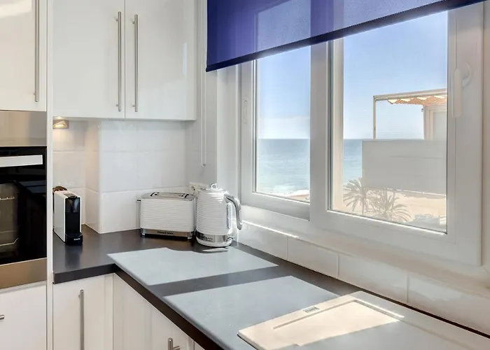 Front Row Penthouse On Carvajal * פואנגירולה